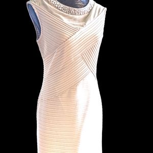 boutique Cream Stretch party dress size large